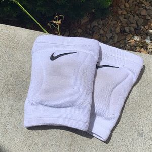 Nike volleyball knee pads